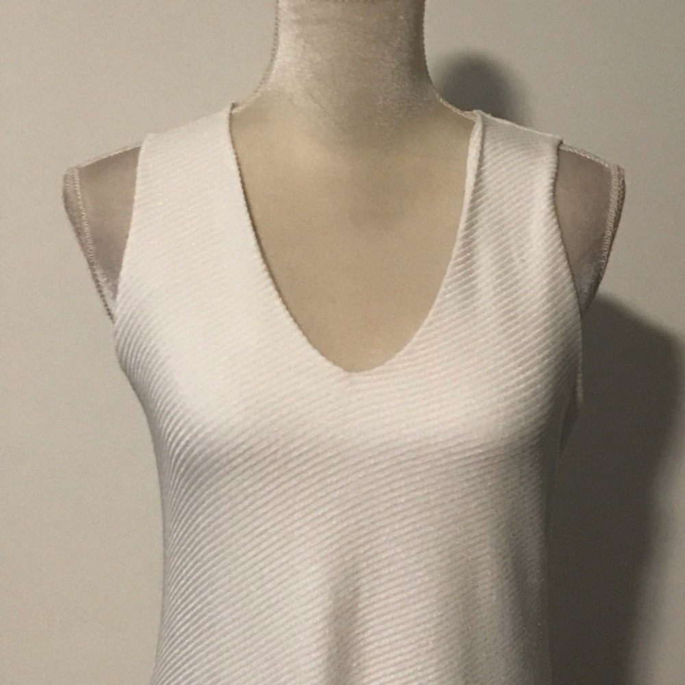 WHBM Ribbed Sleeveless Top - Picture 2 of 8